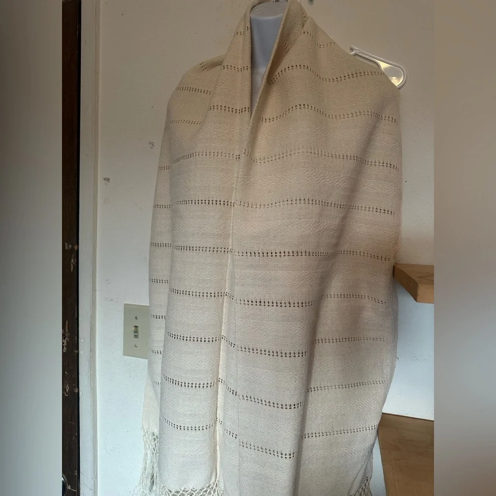 Elegant Cream Woven Throw Blanket